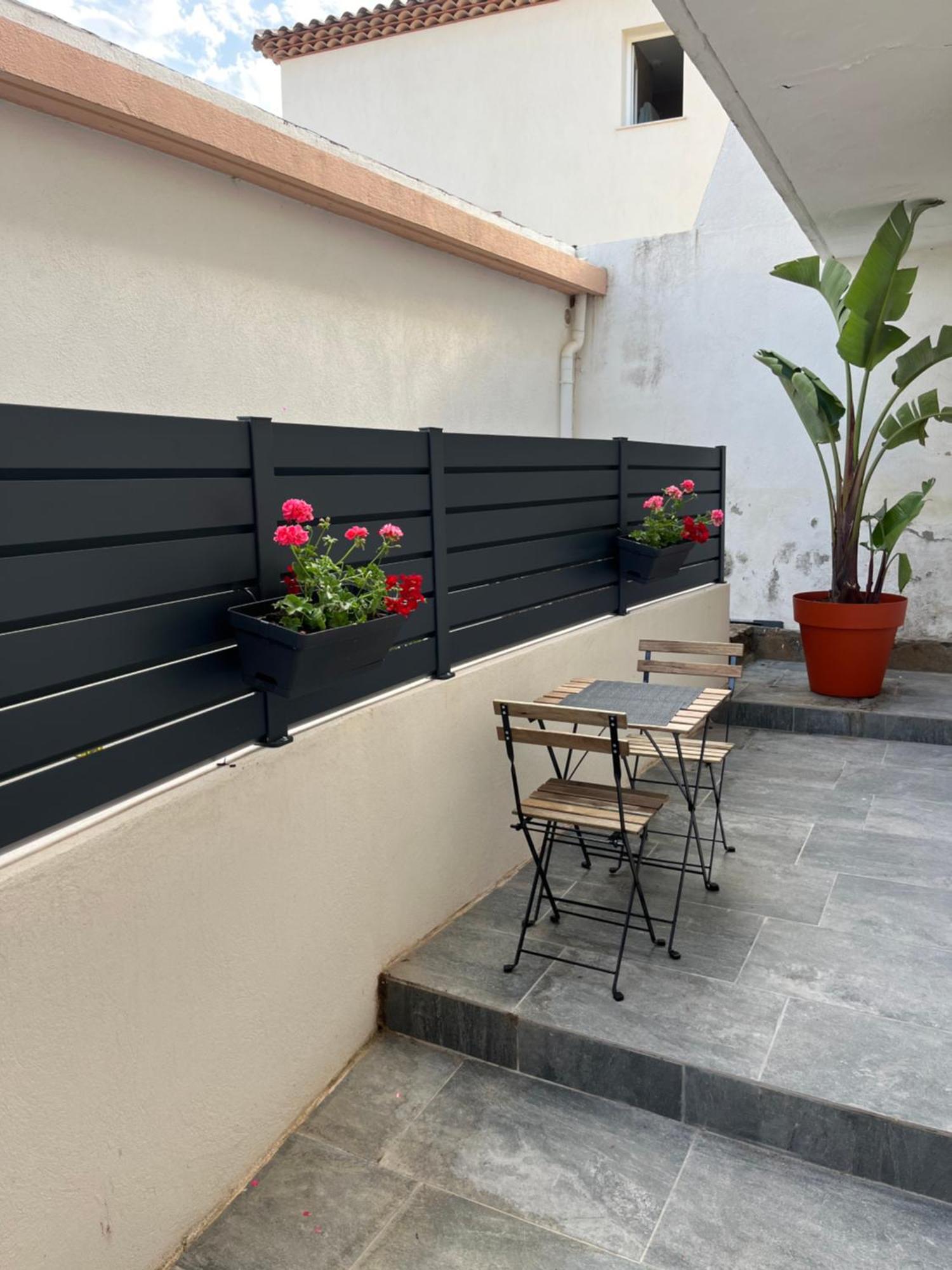 Charmant Bas De Villa Avec Terrasse A Proximite De La Plage Et Du Port Каркеран Экстерьер фото